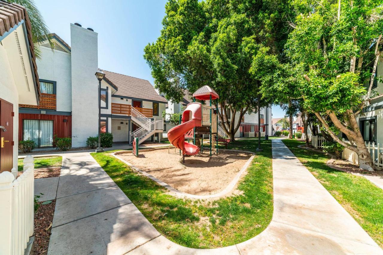 פיניקס Metro Phx Upstairs 2Bd Sleeps 6 Heated Pool No Pets Allowed מראה חיצוני תמונה