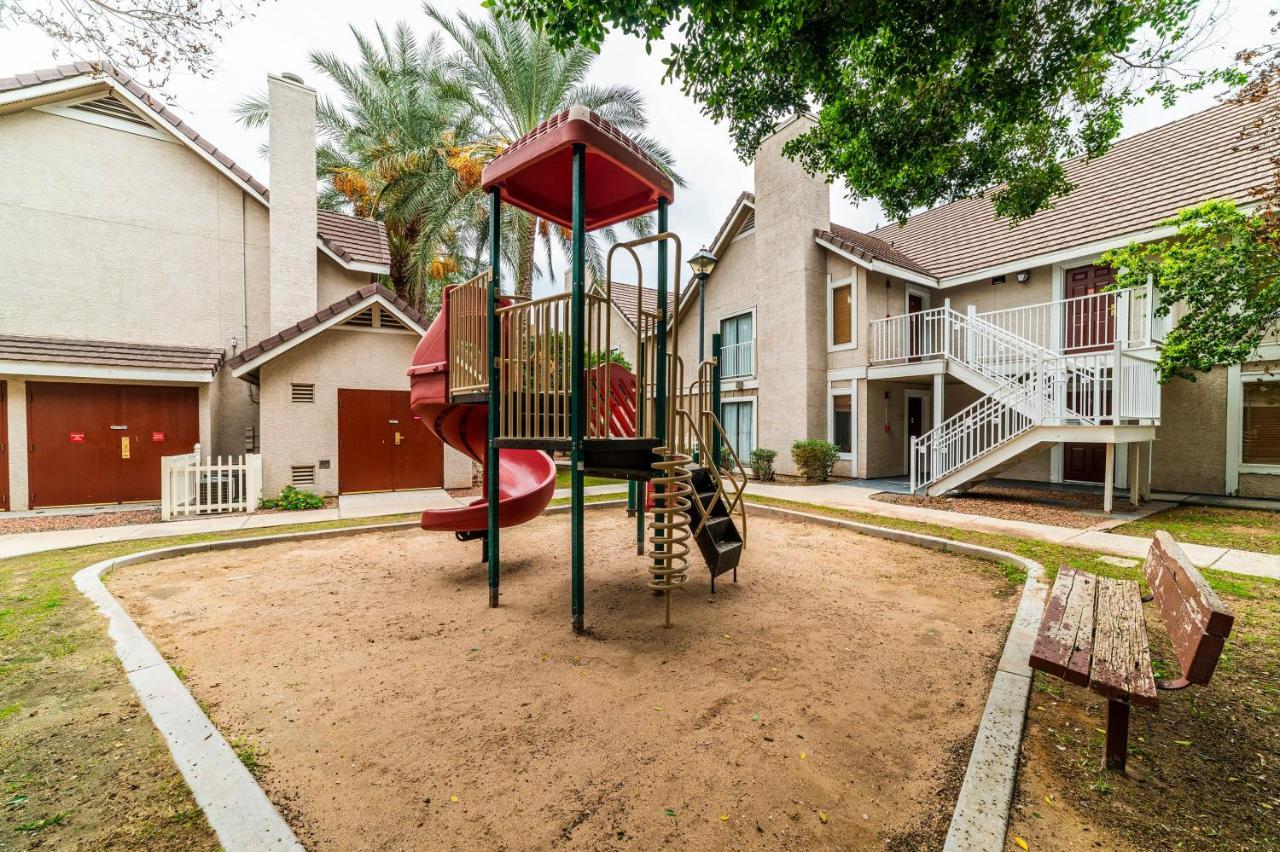 פיניקס Metro Phx Upstairs 2Bd Sleeps 6 Heated Pool No Pets Allowed מראה חיצוני תמונה