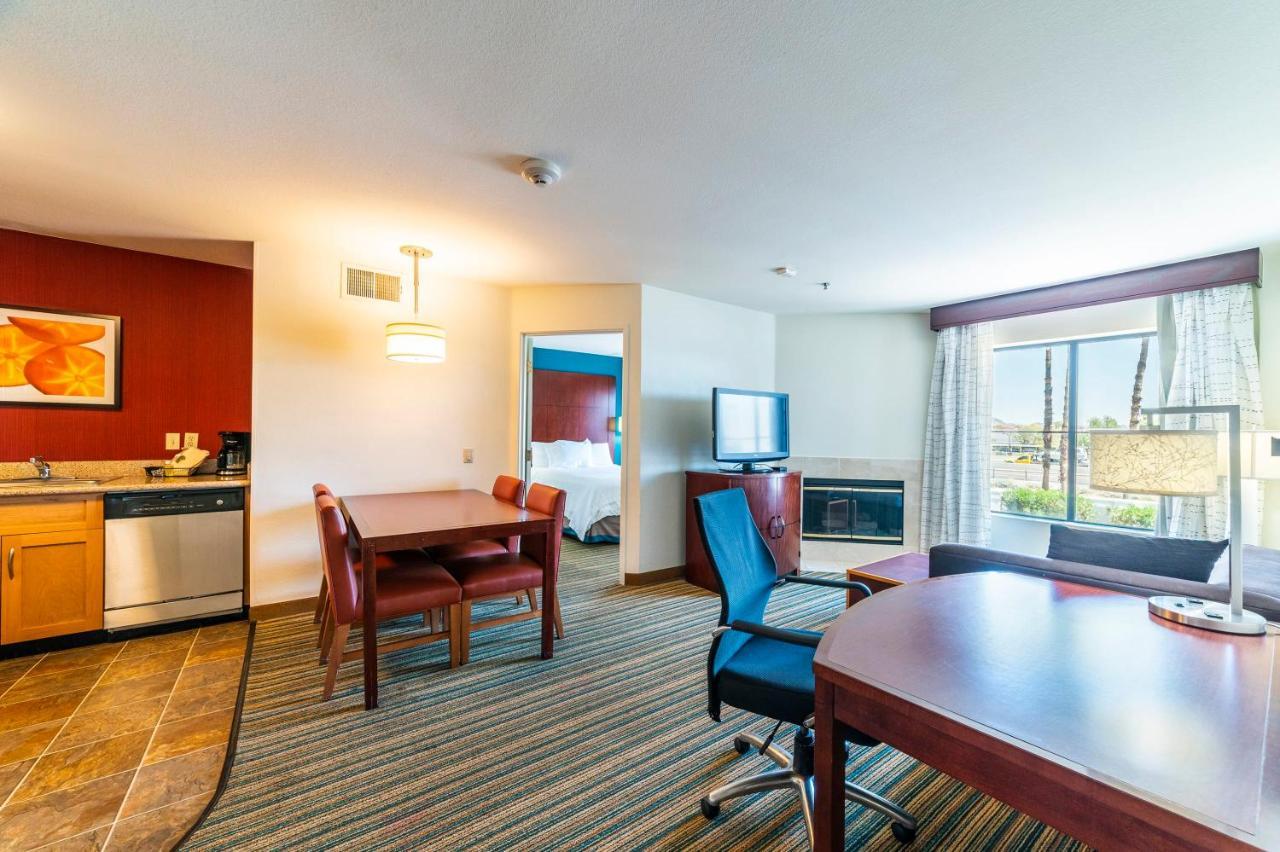 פיניקס Metro Phx Upstairs 2Bd Sleeps 6 Heated Pool No Pets Allowed מראה חיצוני תמונה